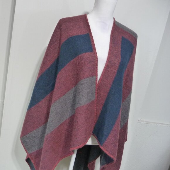 BB DAKOTA MULBERRY SHAWL PONCHO - Picture 3 of 7